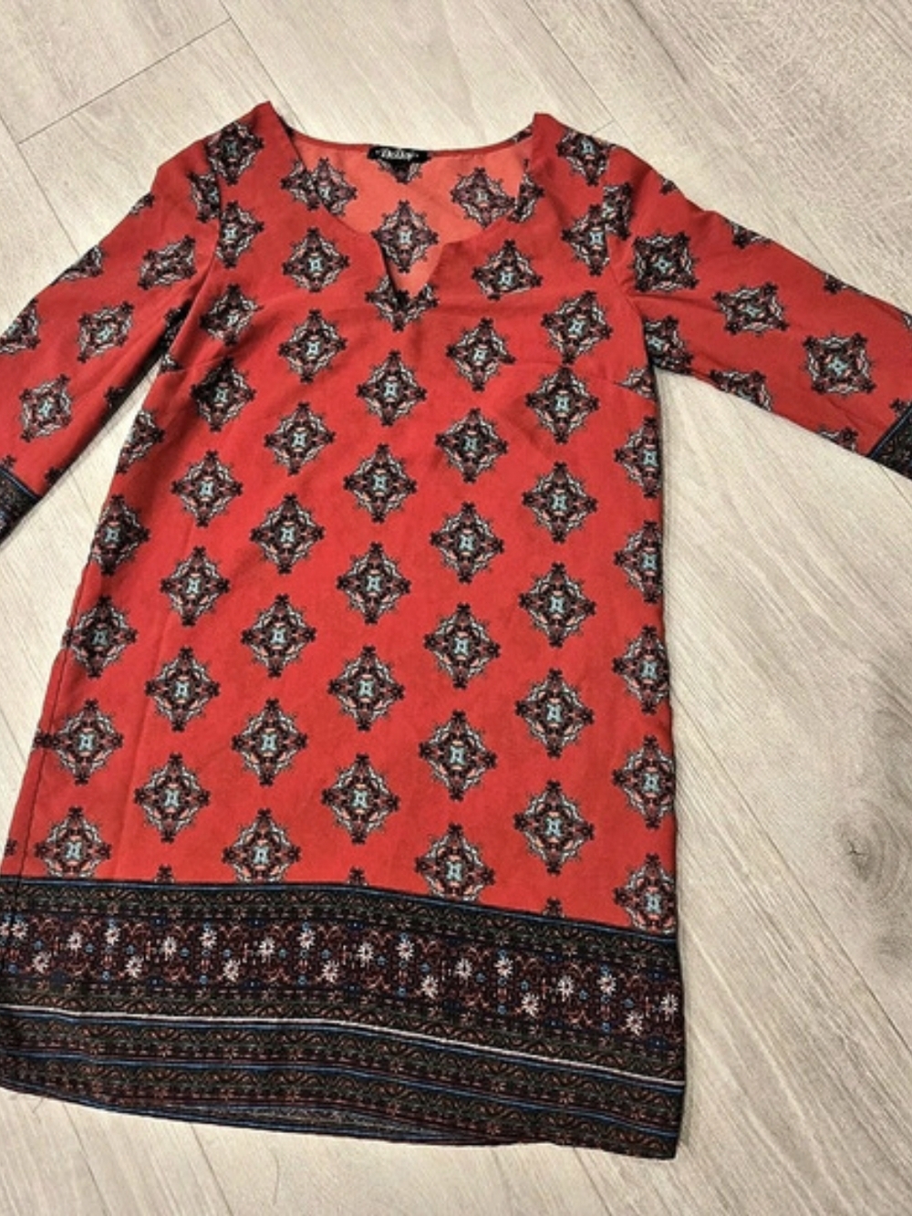 BeBop Printed Tunic Red & Black Size Medium Like New